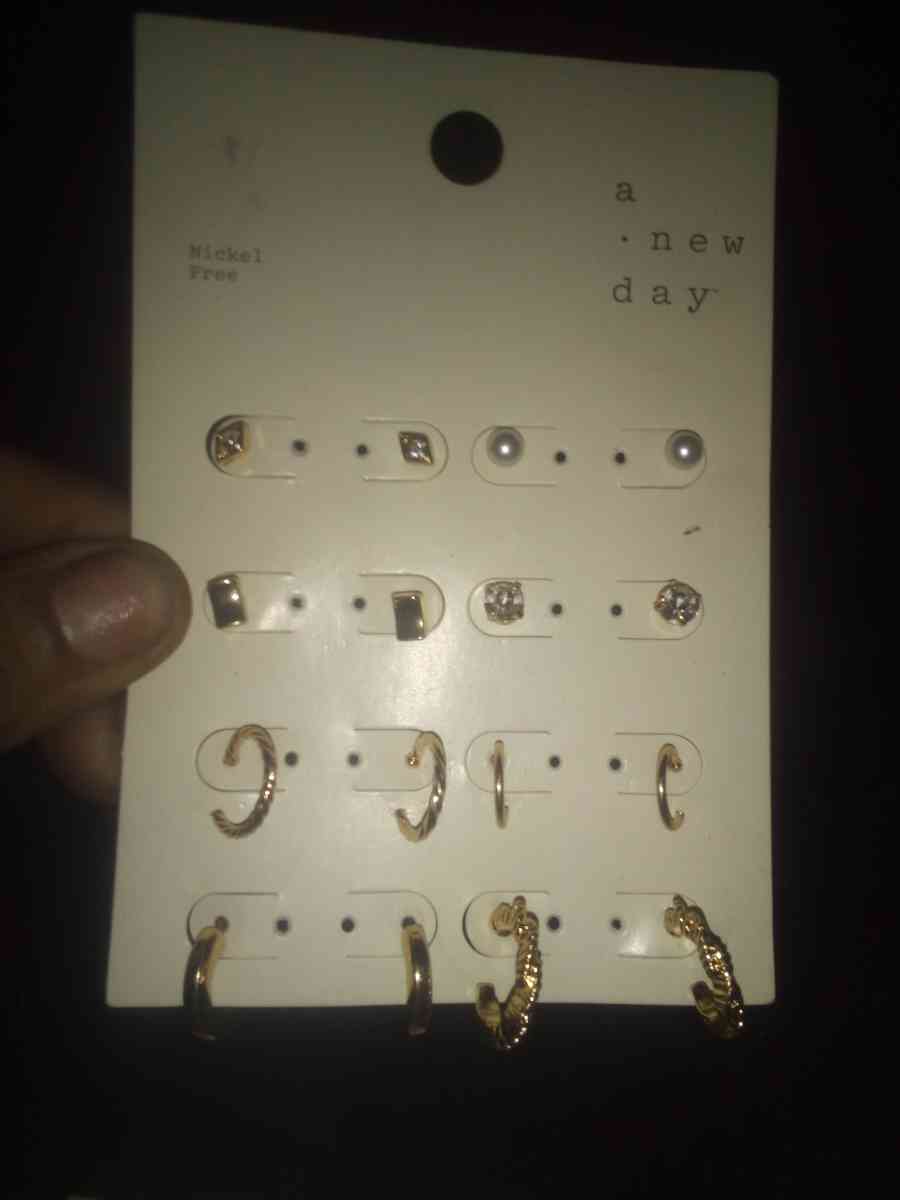 Assorted womans Jewelry - Albuquerque, New Mexico - FleaMarketBay