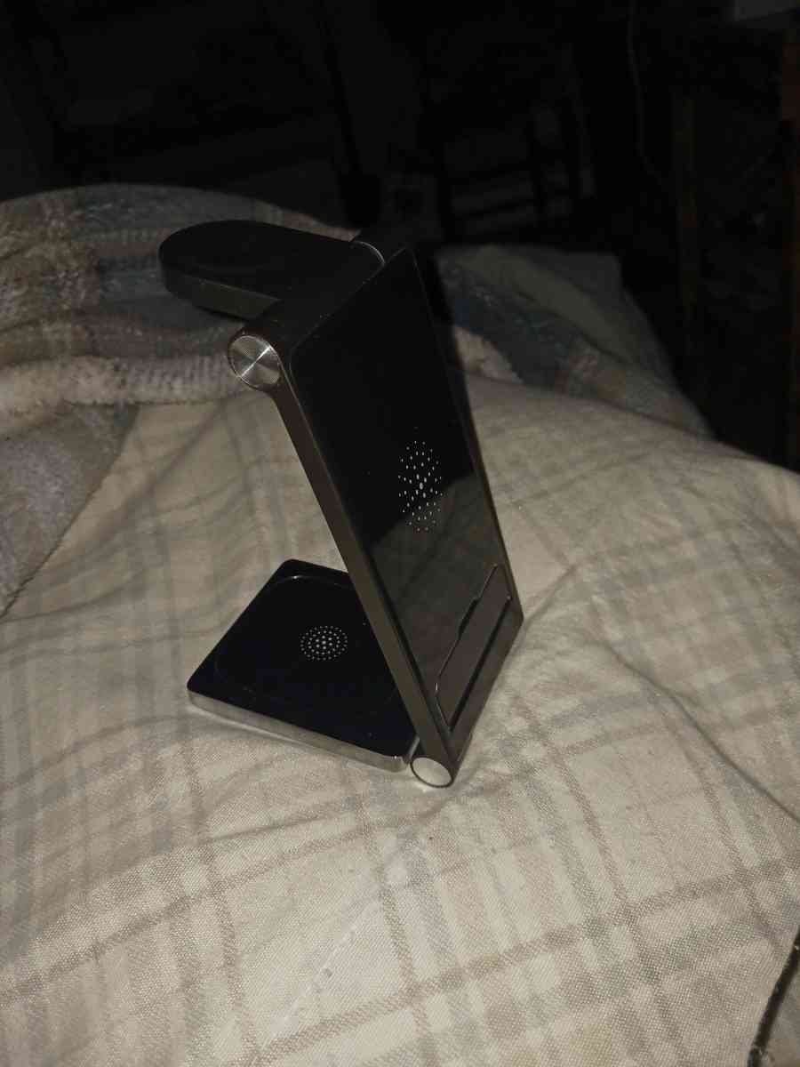 PASSPORT  WIRELESS CHARGING STATION - Greer, South Carolina - FleaMarketBay