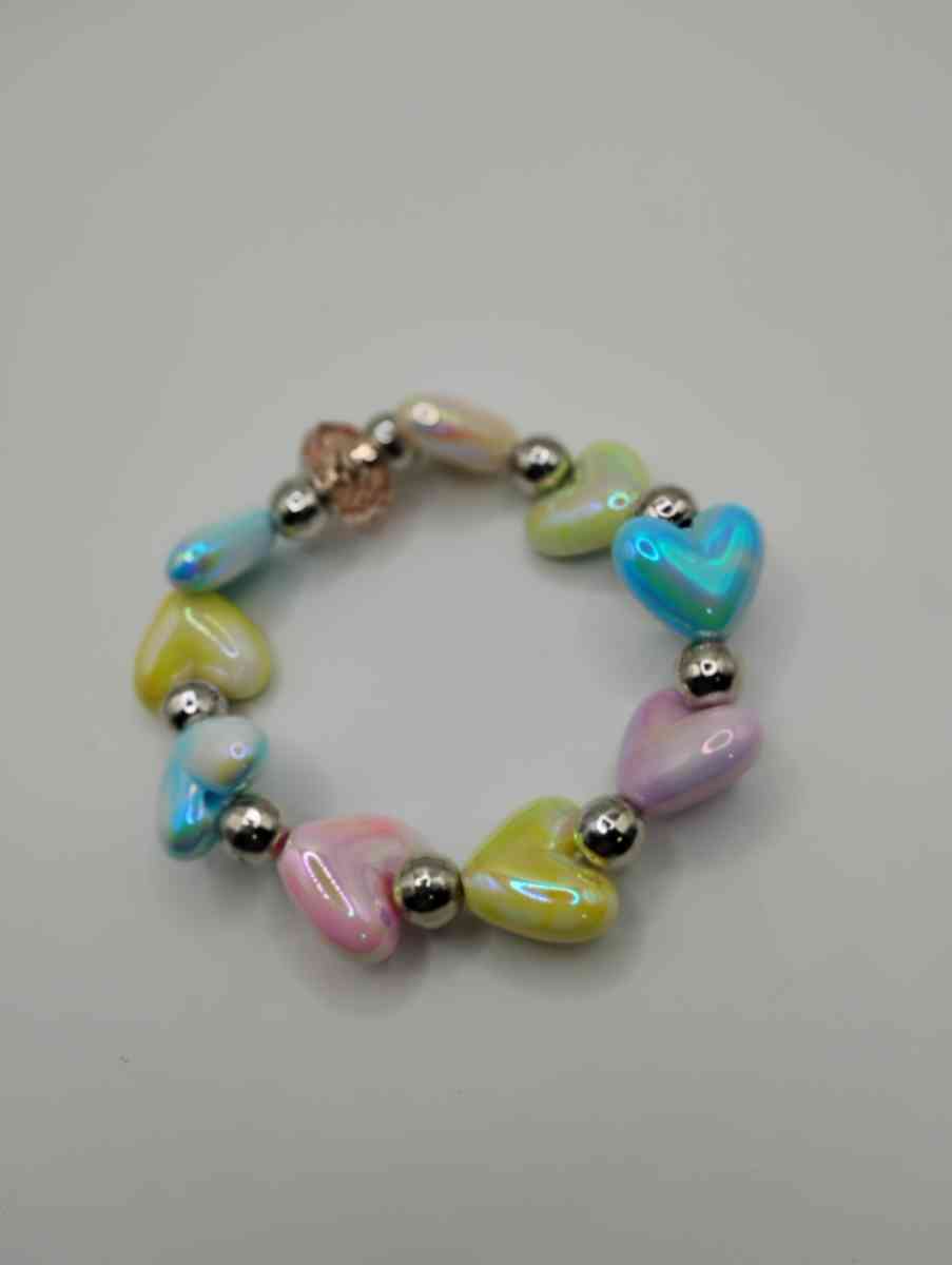 BRACELETS - Woodburn, Iowa - FleaMarketBay