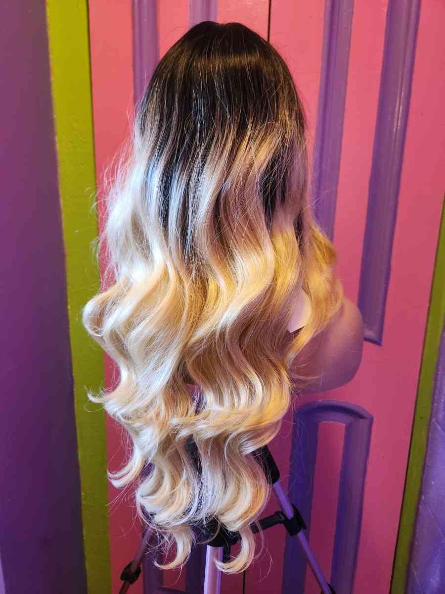 alohi Lace wig - Aiea, Hawaii - FleaMarketBay