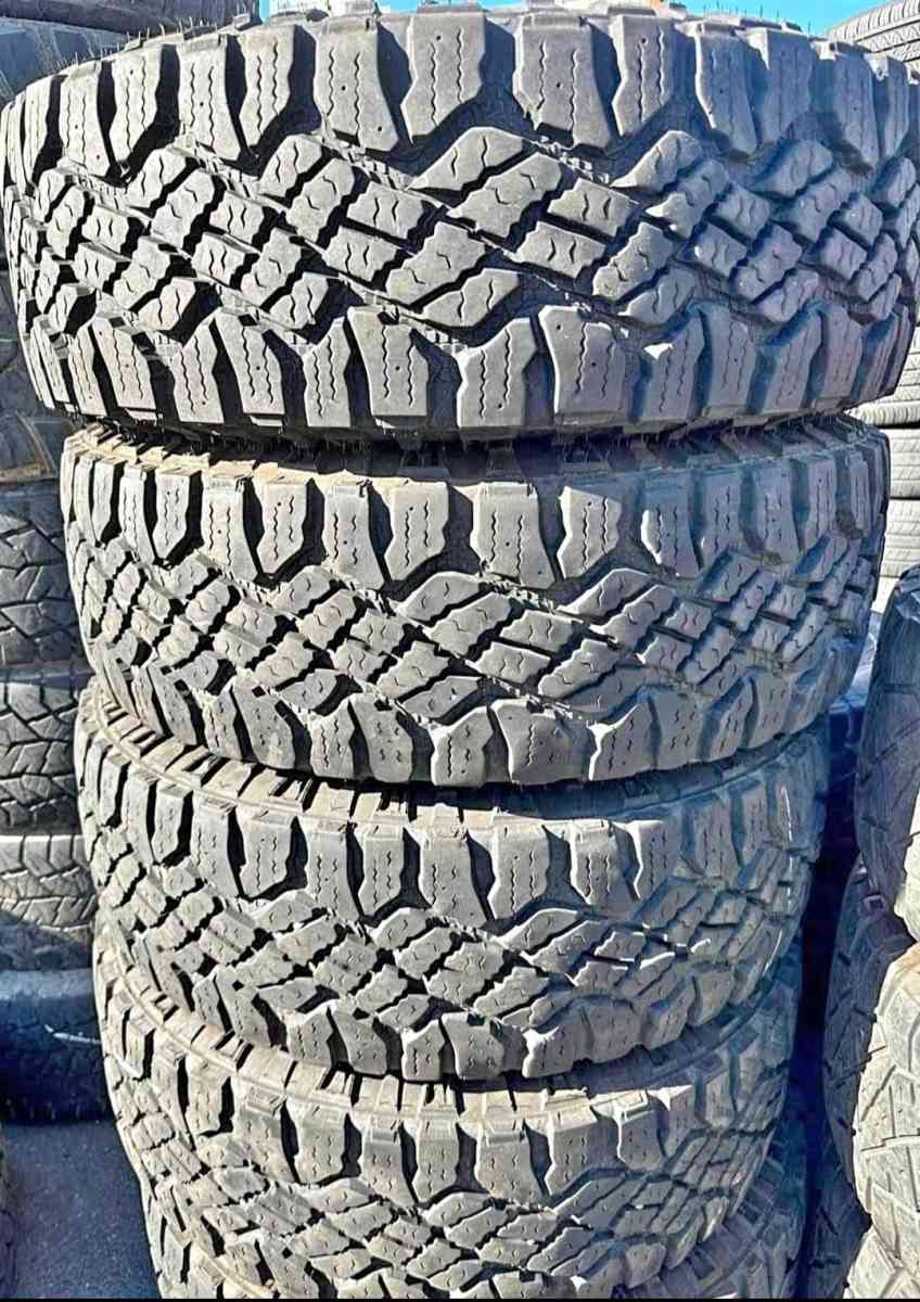 28575R18 tires con 80 de vida las 4 de la marca GOODYEAR - Alicia, Arkansas