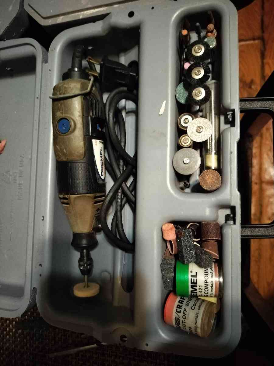 Dremel oscillating saw Dremel kit n bits n other Dremel type - Akron, Ohio