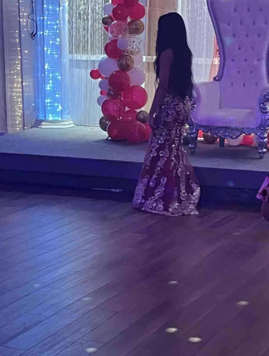 burgundy and gold gorgeous gown - Queens Village, New York