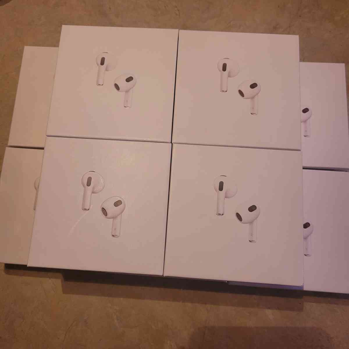 wireless headphones - Concord, North Carolina - FleaMarketBay