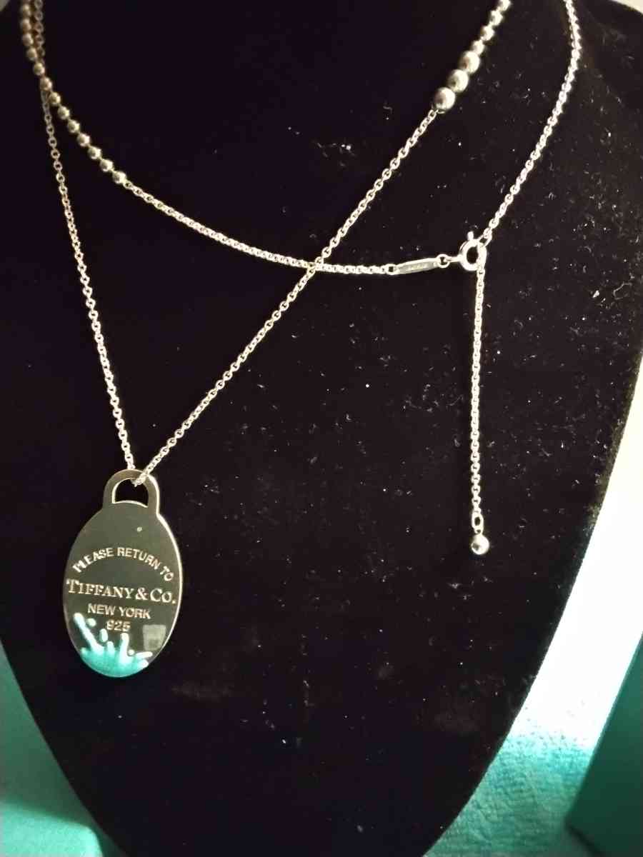 TIFFANYCO BLUE SPLASH NECKLACE - Brookfield, Massachusetts