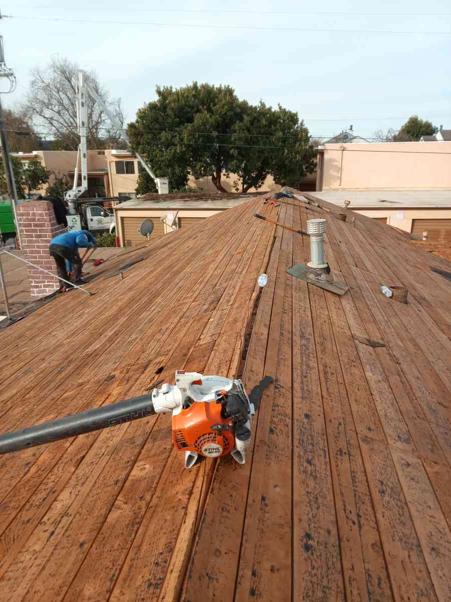 new roof - Fresno, California - FleaMarketBay