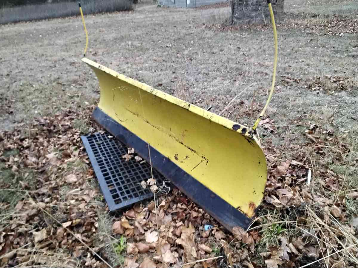 Nice Heavy Duty Myers Snowplow with 4 Springs Like New - Williamstown, New Jersey