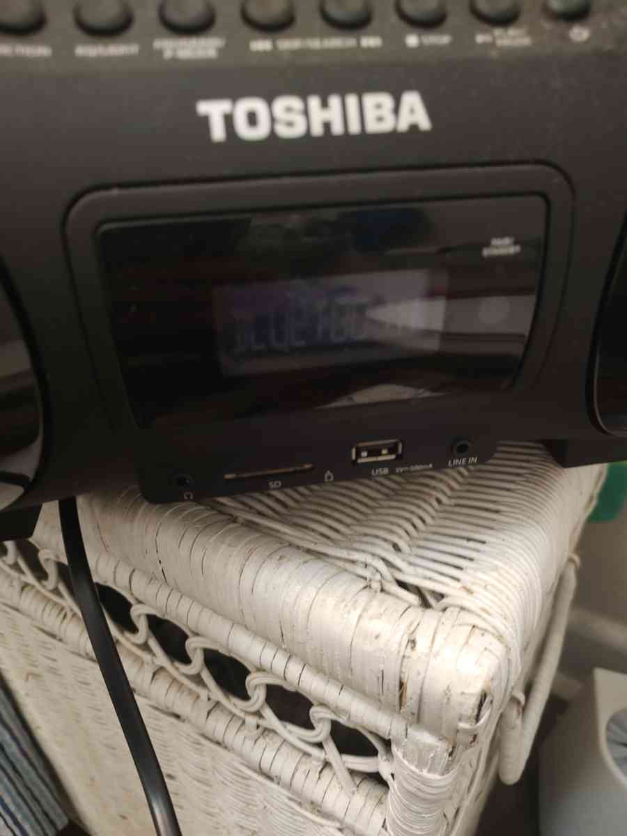 Toshiba CD Bluetooth radio - Hagerstown, Maryland - FleaMarketBay