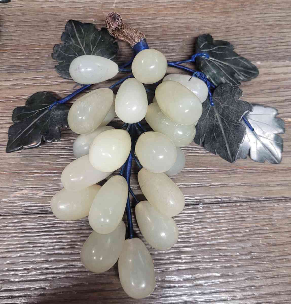 Beautiful antique Genuine jade stone grapes set of 3 - Houston, Texas - FleaMarketBay