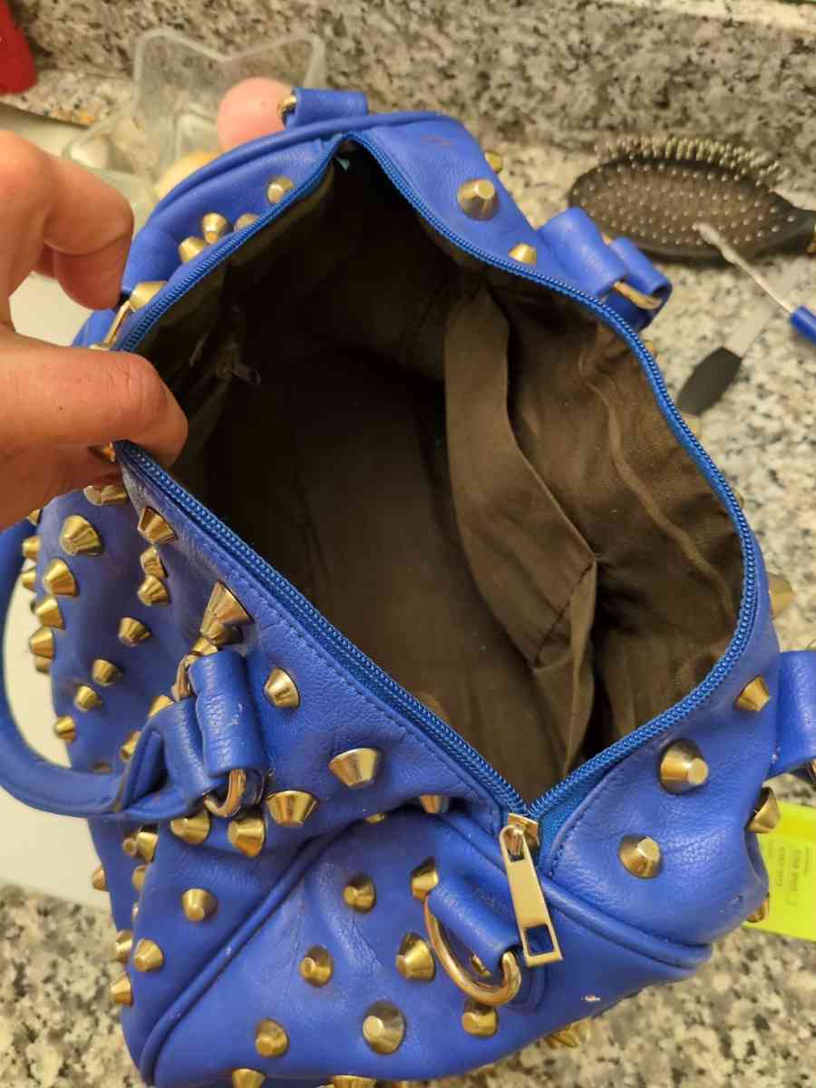 hand bag blue studs - Clermont, Florida