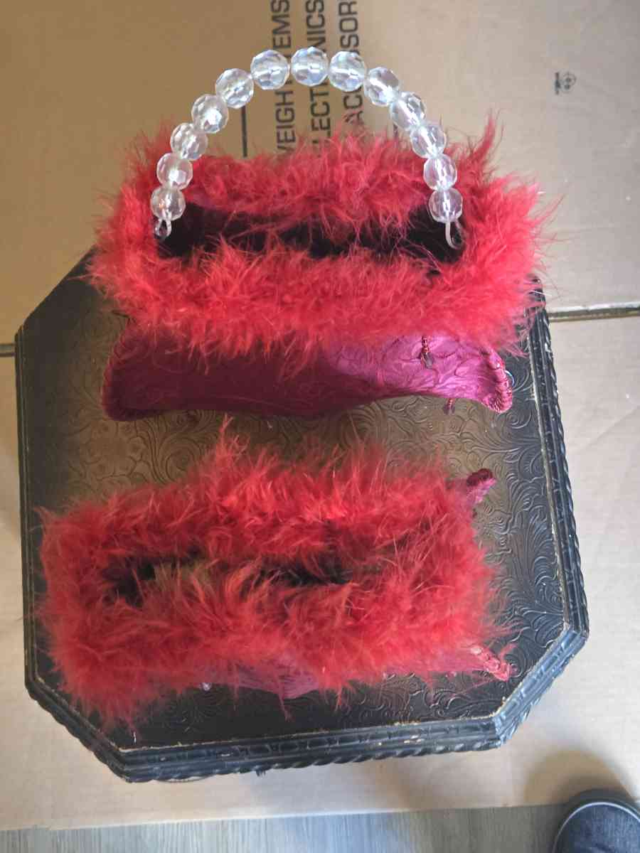 Red Feather Trim Acrylic Tassels Purse Shape with Beaded Han - Tavares, Florida - FleaMarketBay