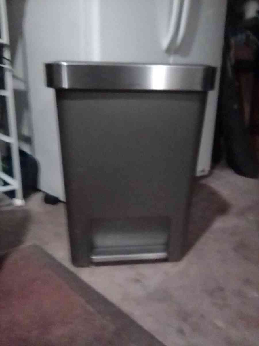 kitchen trash can - Colorado Springs, Colorado