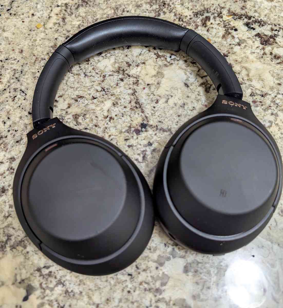 Sony Wh1000xm4 - Minneapolis, Minnesota - FleaMarketBay