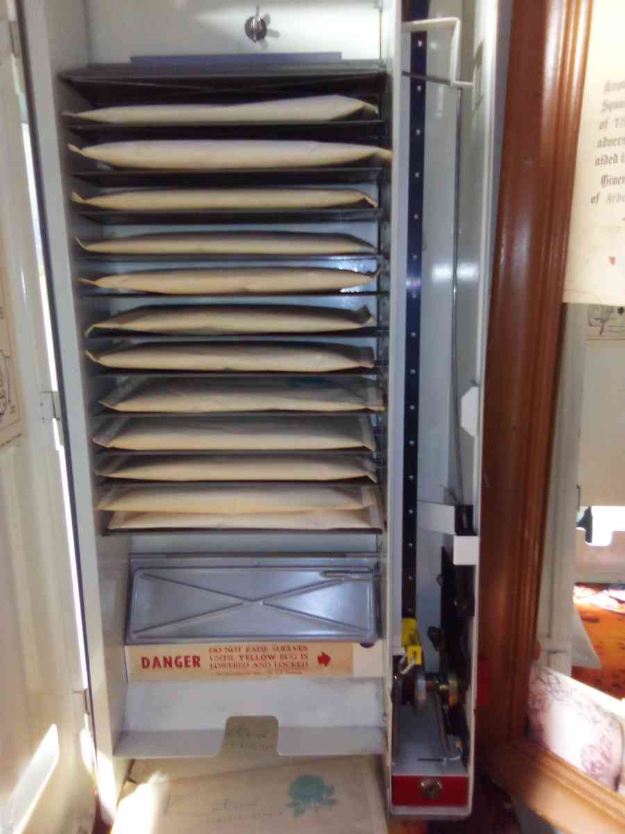 vinage kotex vending mechain - Port Huron, Michigan - FleaMarketBay