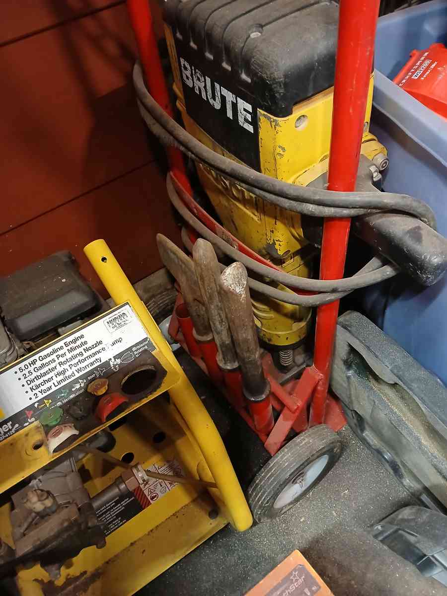 Bosch Brute Jackhammer and cart with bits - Florissant, Missouri