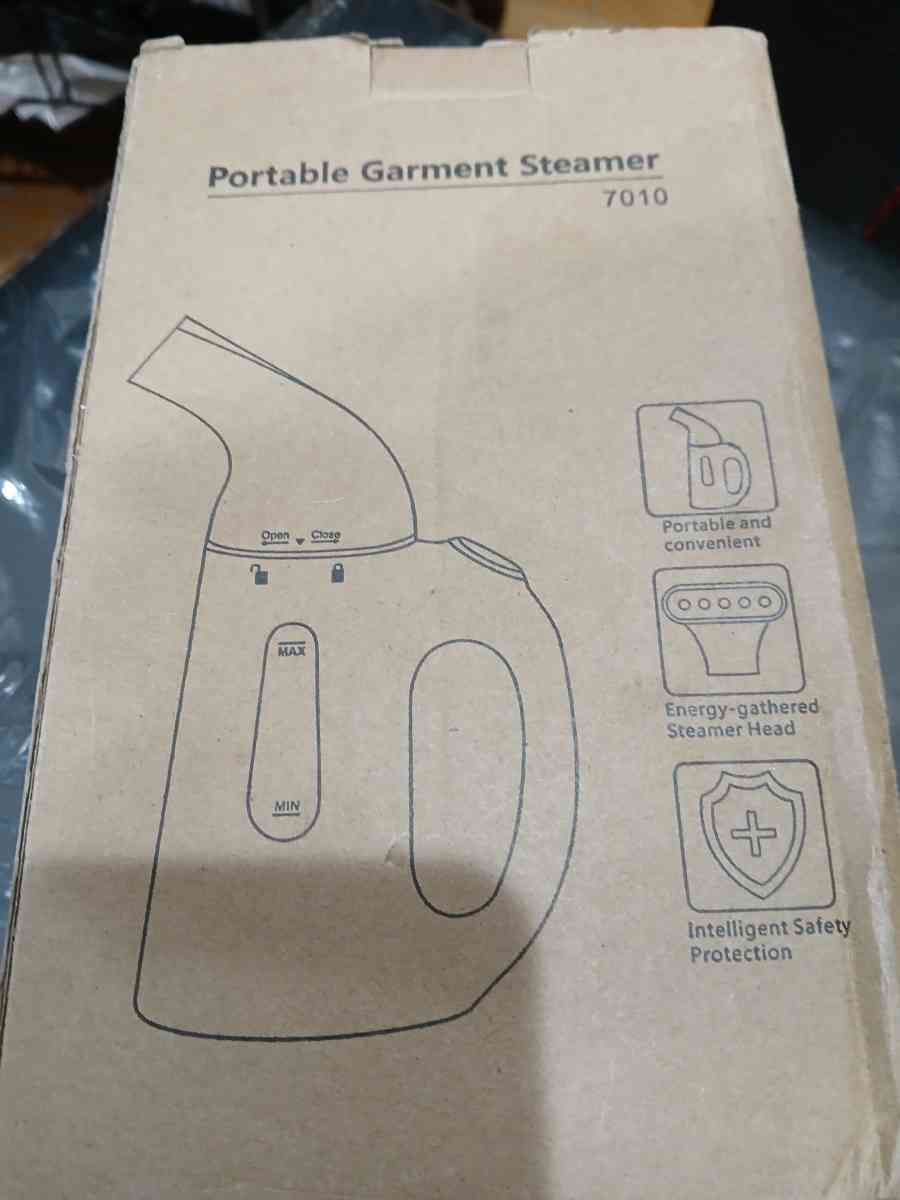 Portable Garment Steamer - Brooklyn, New York - FleaMarketBay