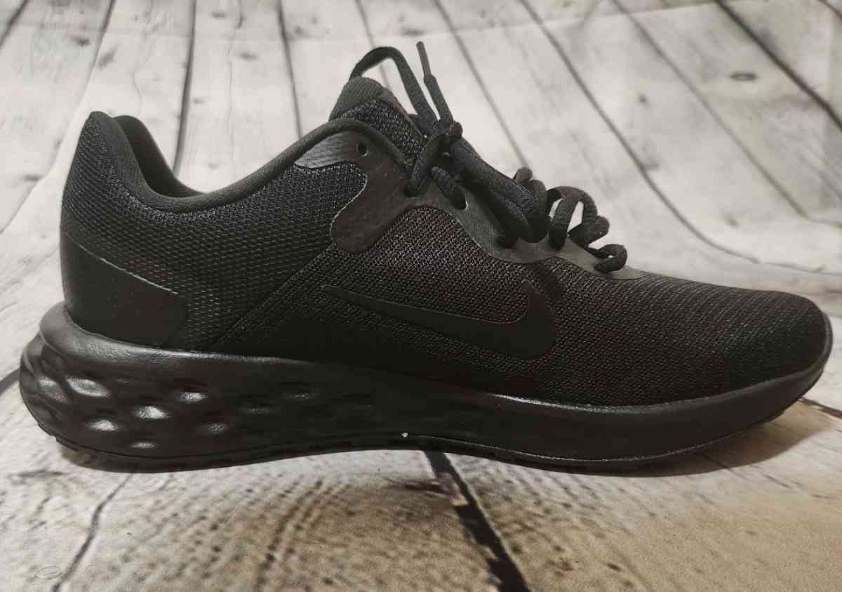 Size 85 Womens Nike Black Shoes - Kansas City, Missouri - FleaMarketBay