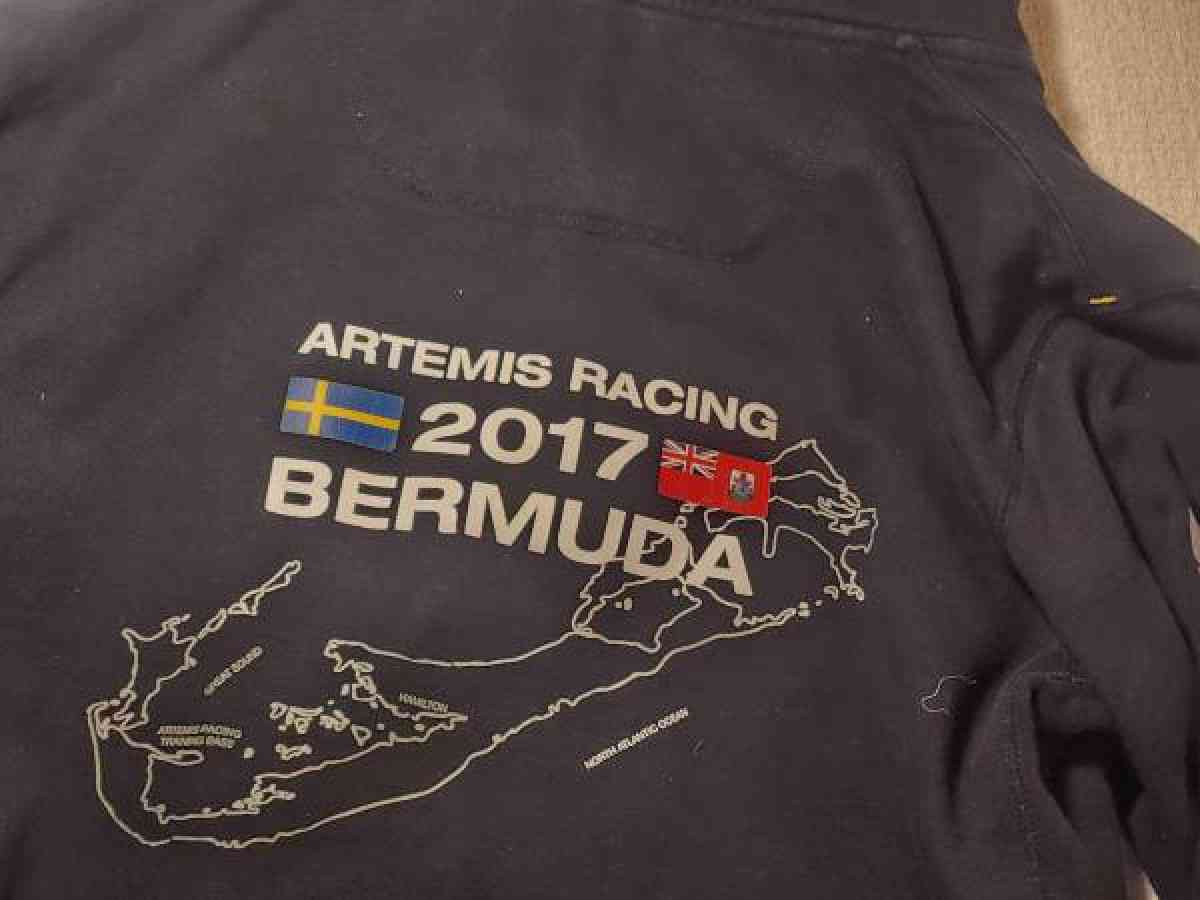 olympic zip uo sweatshirt - Clinton, Massachusetts - FleaMarketBay