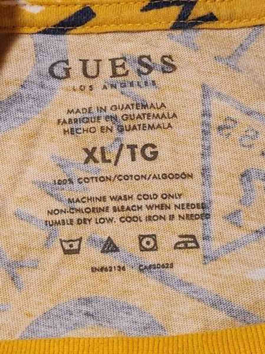 guess tshirt - Clinton, Massachusetts - FleaMarketBay