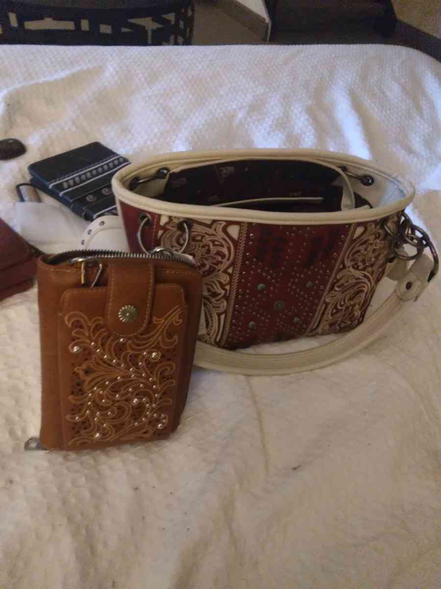 purses - Asheville, North Carolina