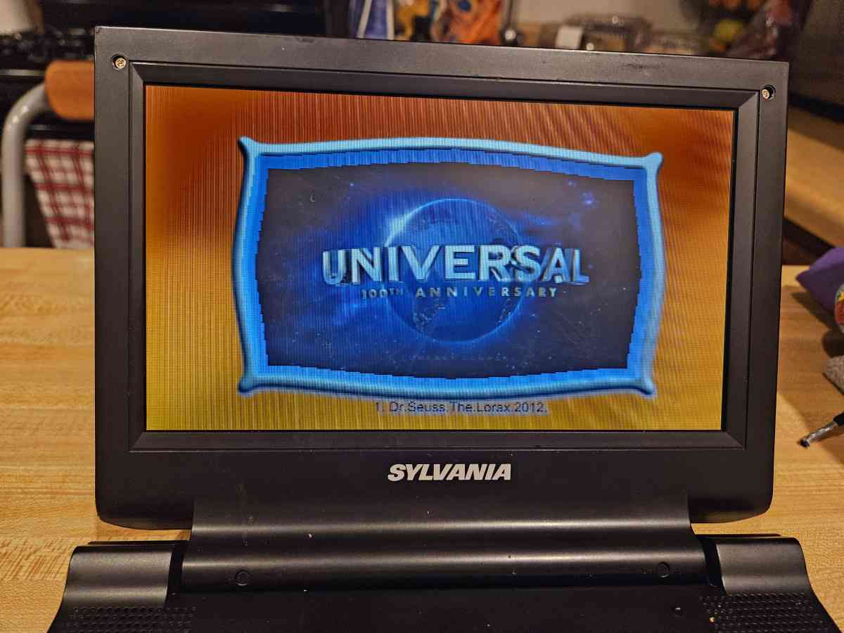 Sylvania 9 Portable DVD Player - Chicago, Illinois - FleaMarketBay