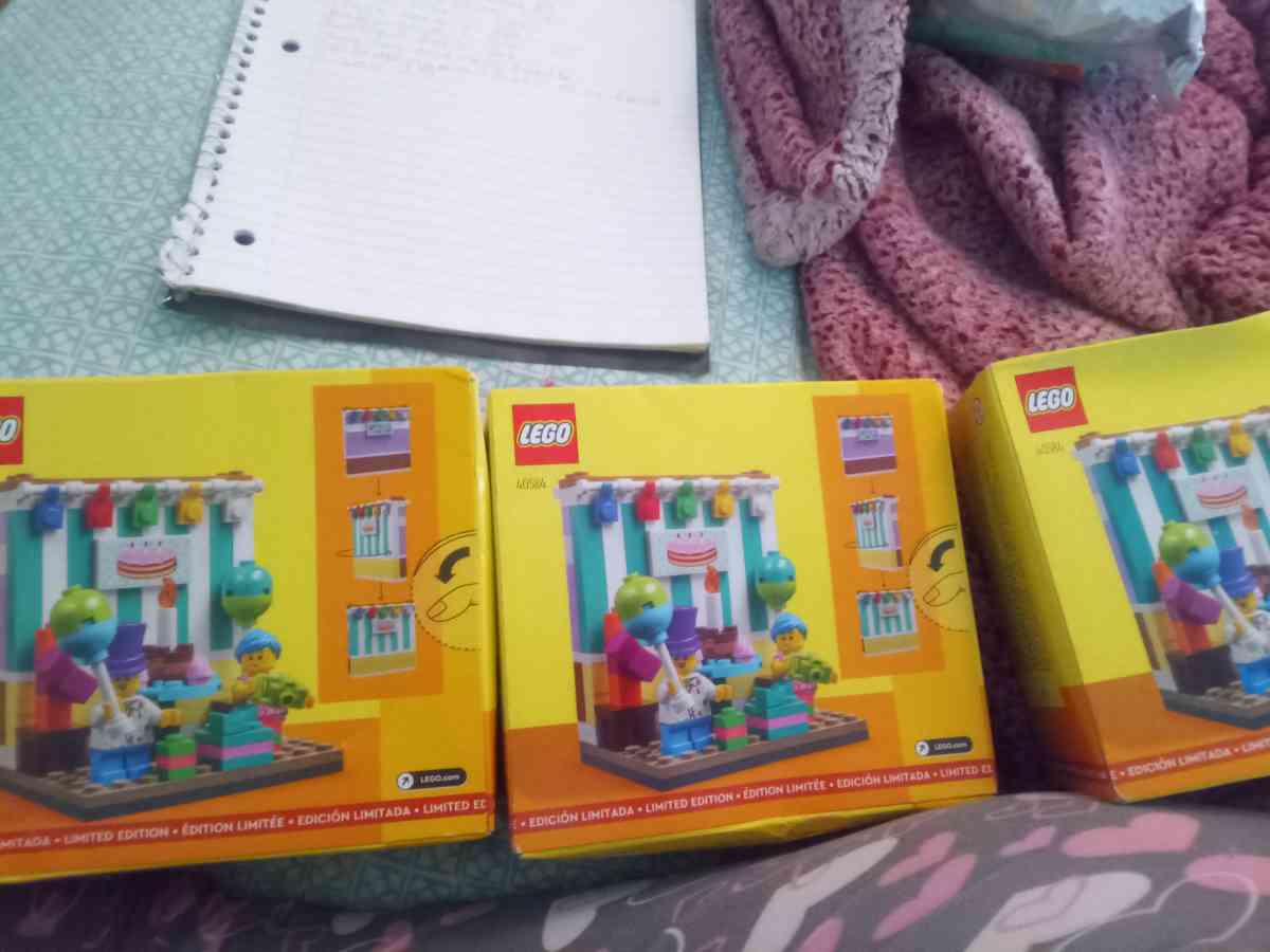 Lego 3 each - Cleveland, Ohio - FleaMarketBay