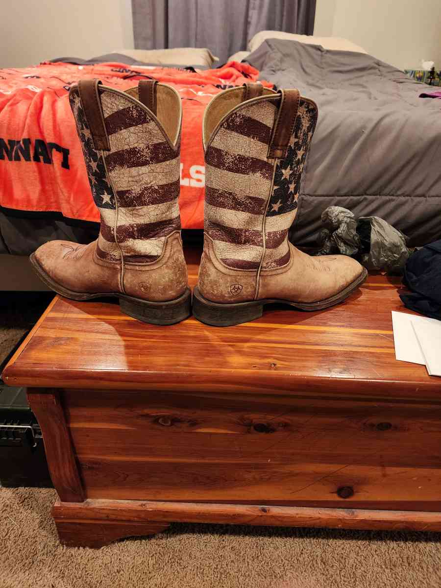 cowboy boots - Warren, Ohio - FleaMarketBay