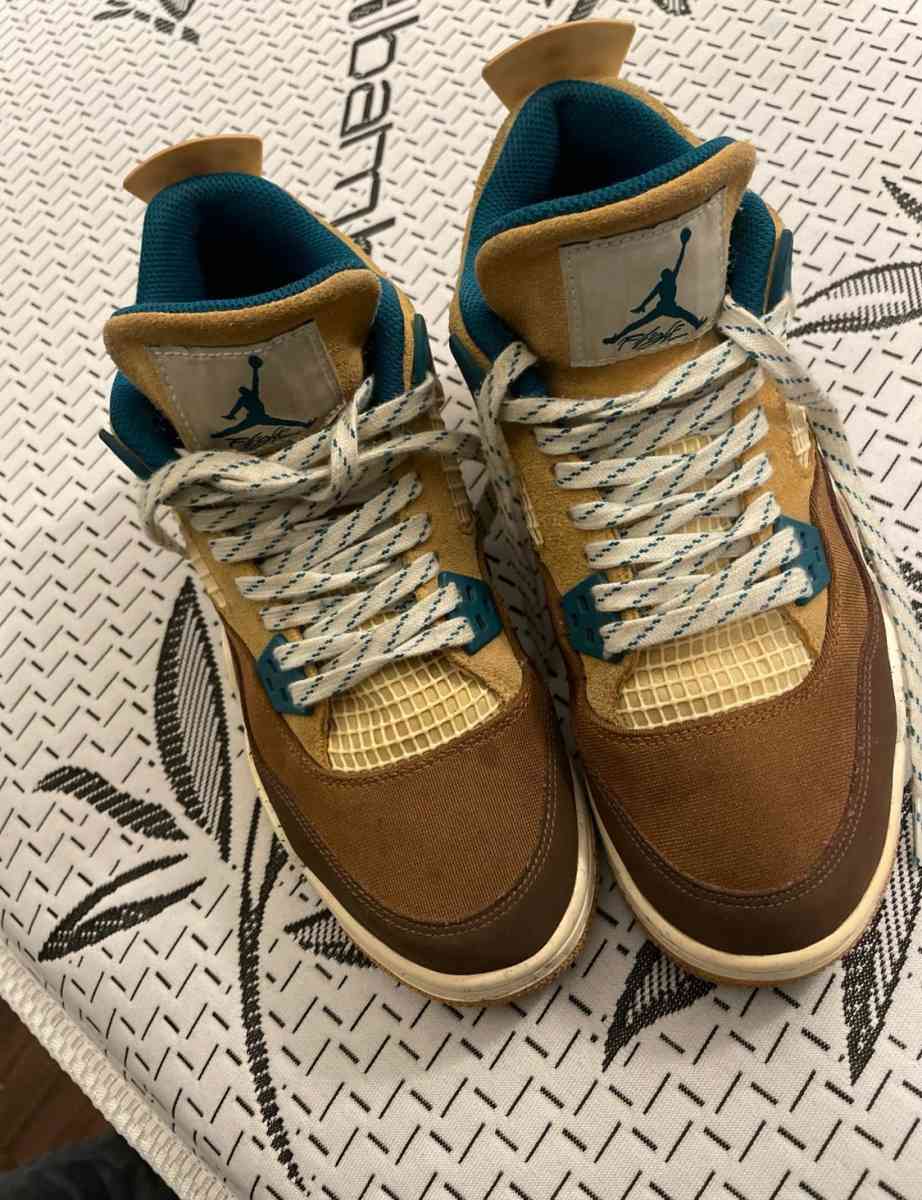 Jordans 4 - Chicago, Illinois - FleaMarketBay
