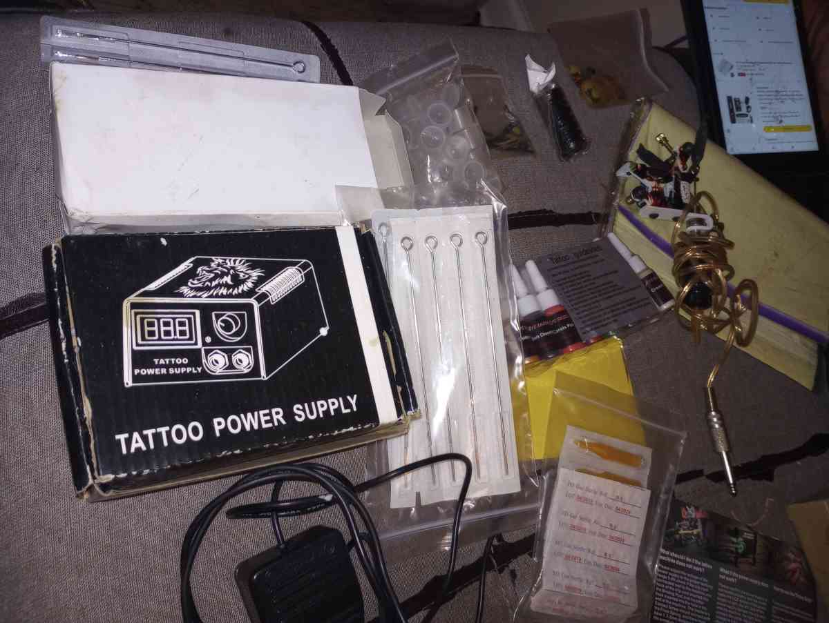 Tattoo Gun with ink - Greenville, North Carolina - FleaMarketBay