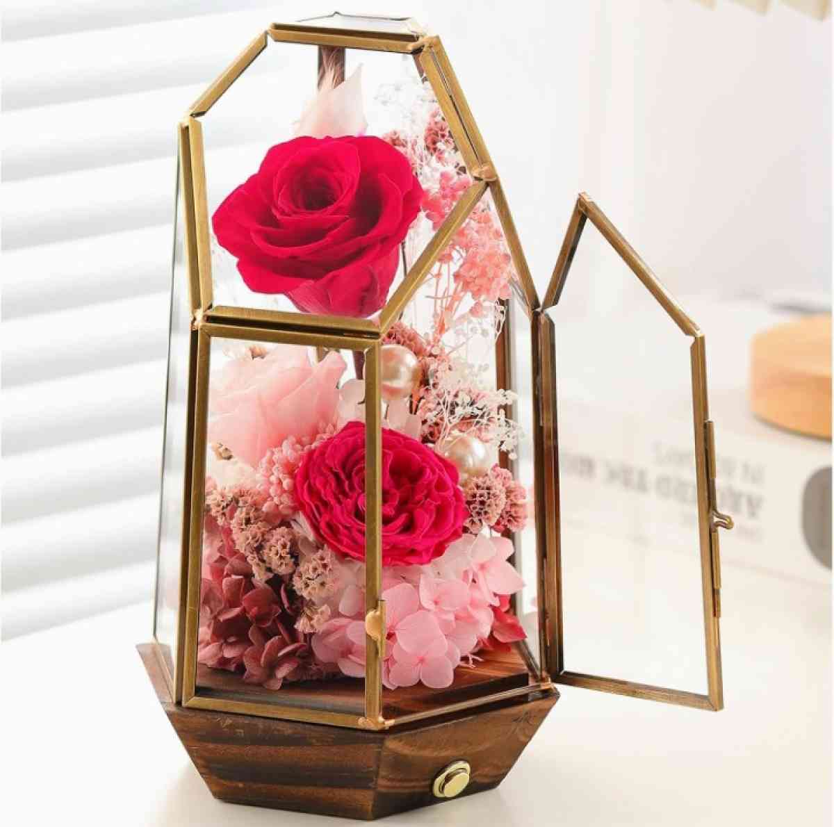 Flowers pink roses perfect gift for Valentines Day - Manheim, Pennsylvania