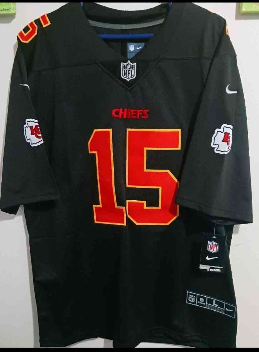 P Mahomes KC Chiefs Jersey XLARGE Stitched - Manheim, Pennsylvania - FleaMarketBay