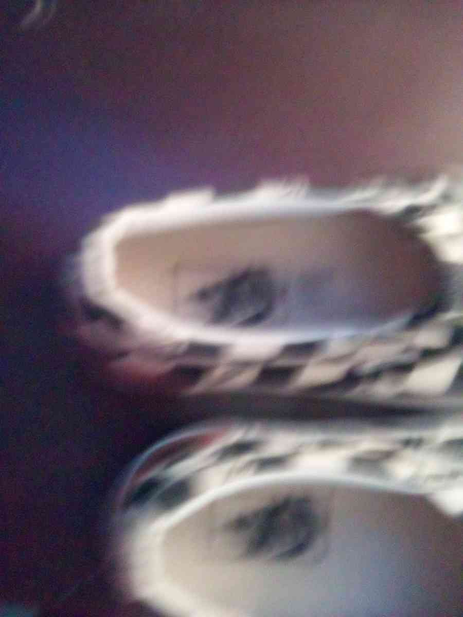VANS womens shoes - Slidell, Louisiana - FleaMarketBay