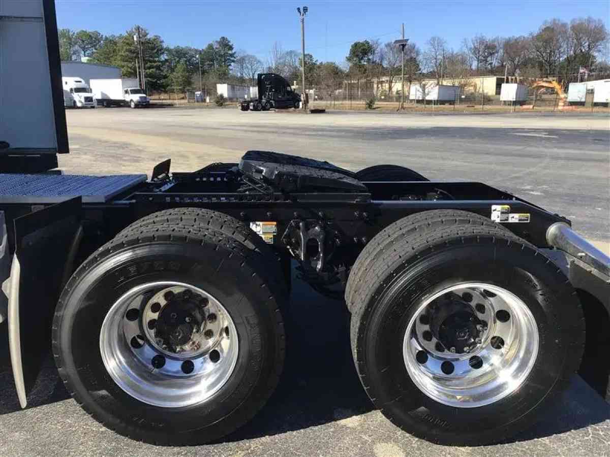 2023 Peterbilt 579 PACCAR MX 13 LITER - Aurora, Colorado - FleaMarketBay