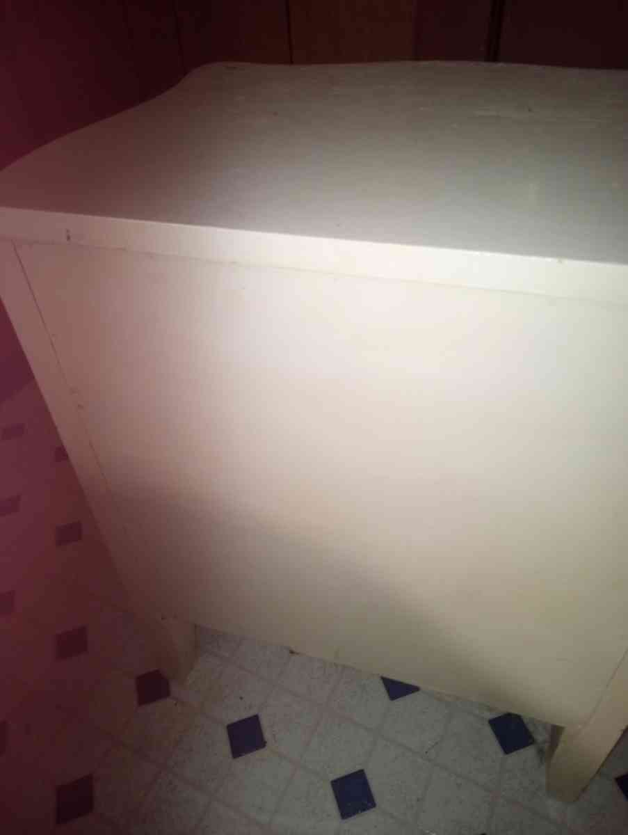 Vintage end table - San Antonio, Texas - FleaMarketBay