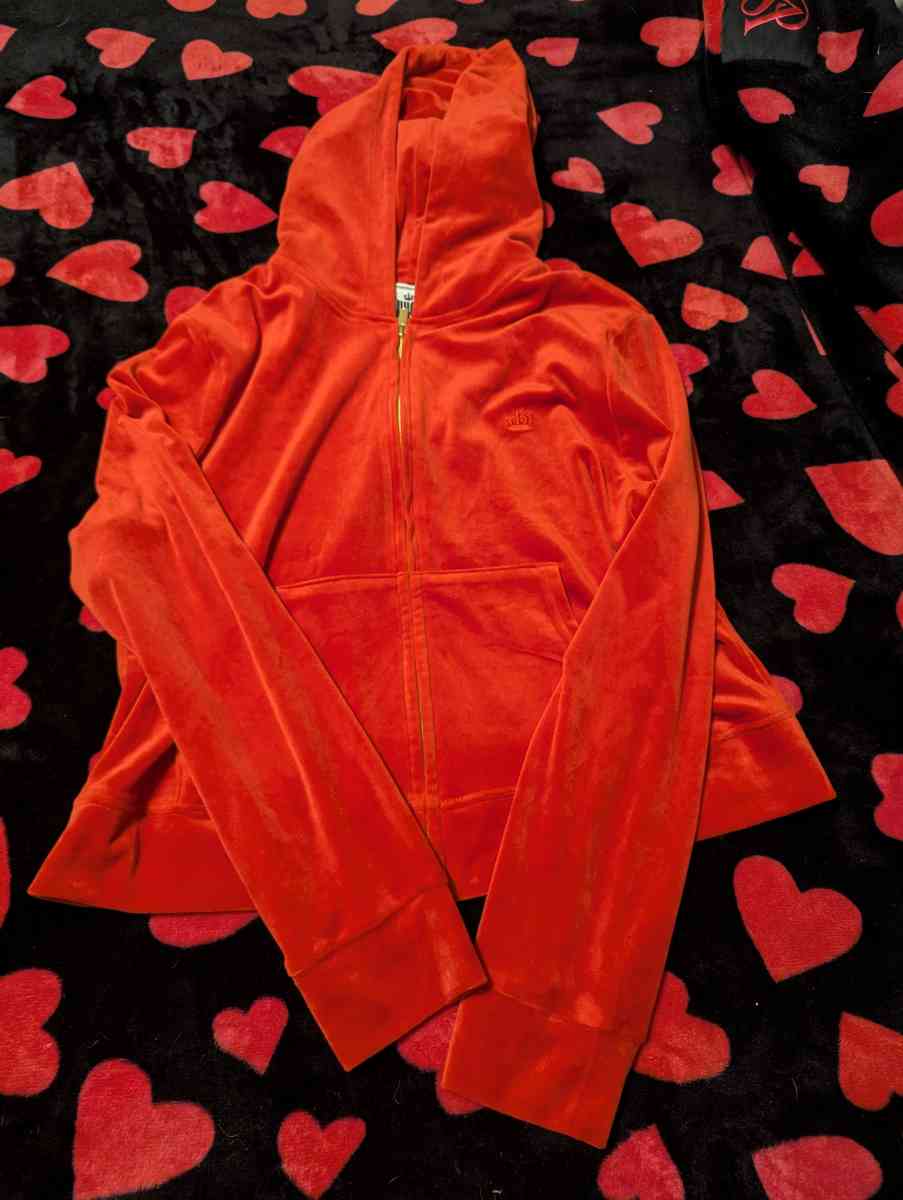 Juicy couture track suit red and black - Neosho, Missouri - FleaMarketBay