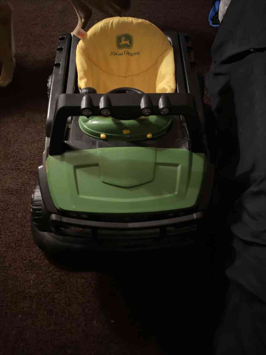 John deer baby walker brand new - Eminence, Kentucky - FleaMarketBay