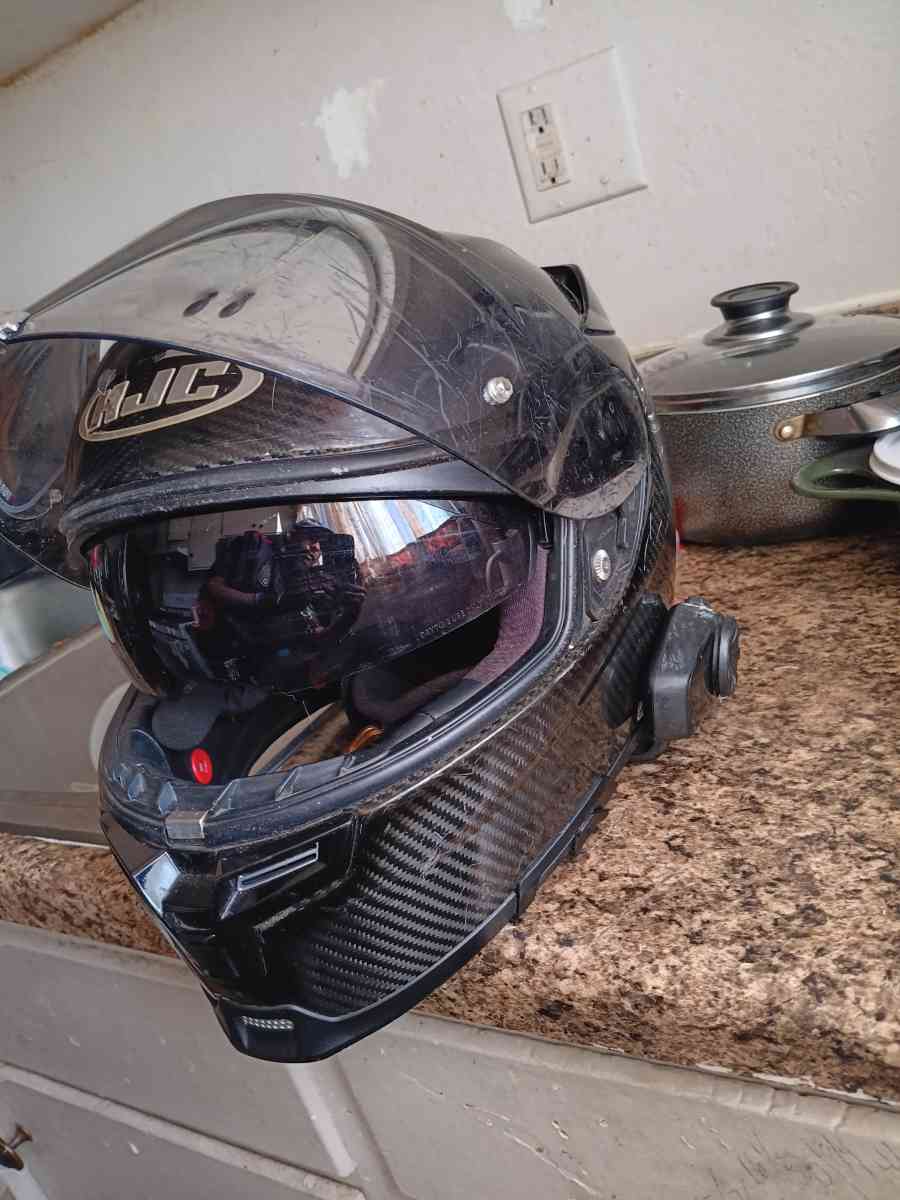 HJC 70 carbon RPHLA N218 worth 600 - Los Angeles, California - FleaMarketBay