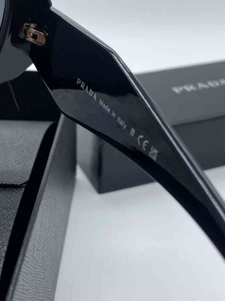 Prada Sunglasses - Alicia, Arkansas - FleaMarketBay