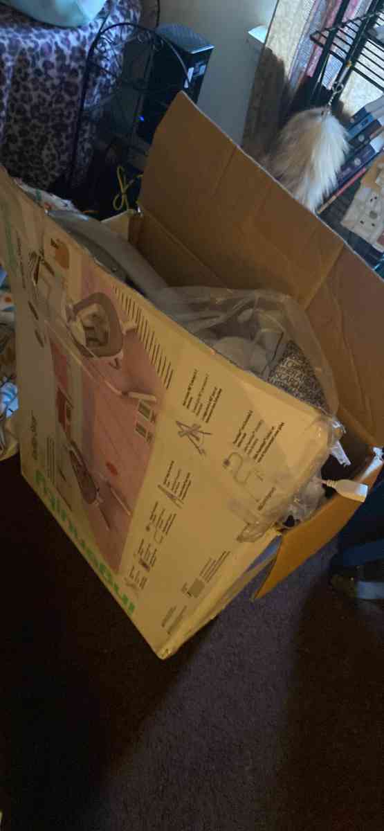 Anyway away baby swing - Eminence, Kentucky - FleaMarketBay