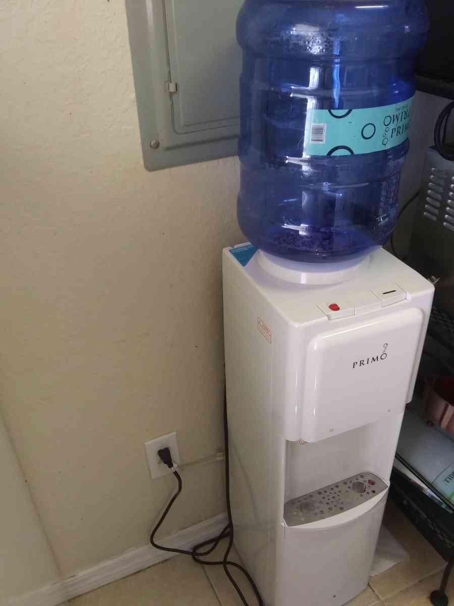 PURE WATER DISPENSOR - Davenport, Florida - FleaMarketBay