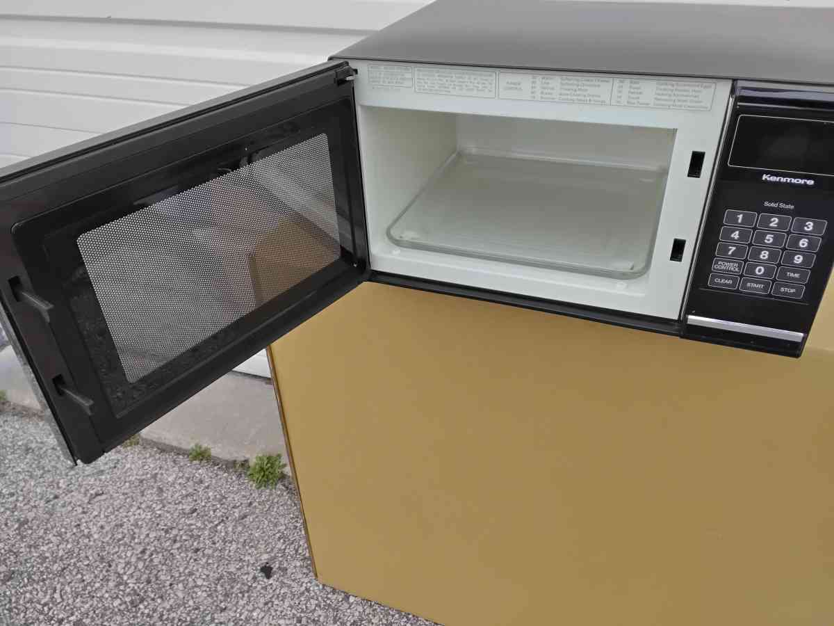 Nice Sears Kenmore Dark Brown Small Microwave Oven OEM - Williamstown, New Jersey - FleaMarketBay
