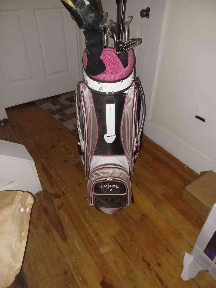 Golf club set with Callaway bag - Harpers Ferry, West Virginia - FleaMarketBay