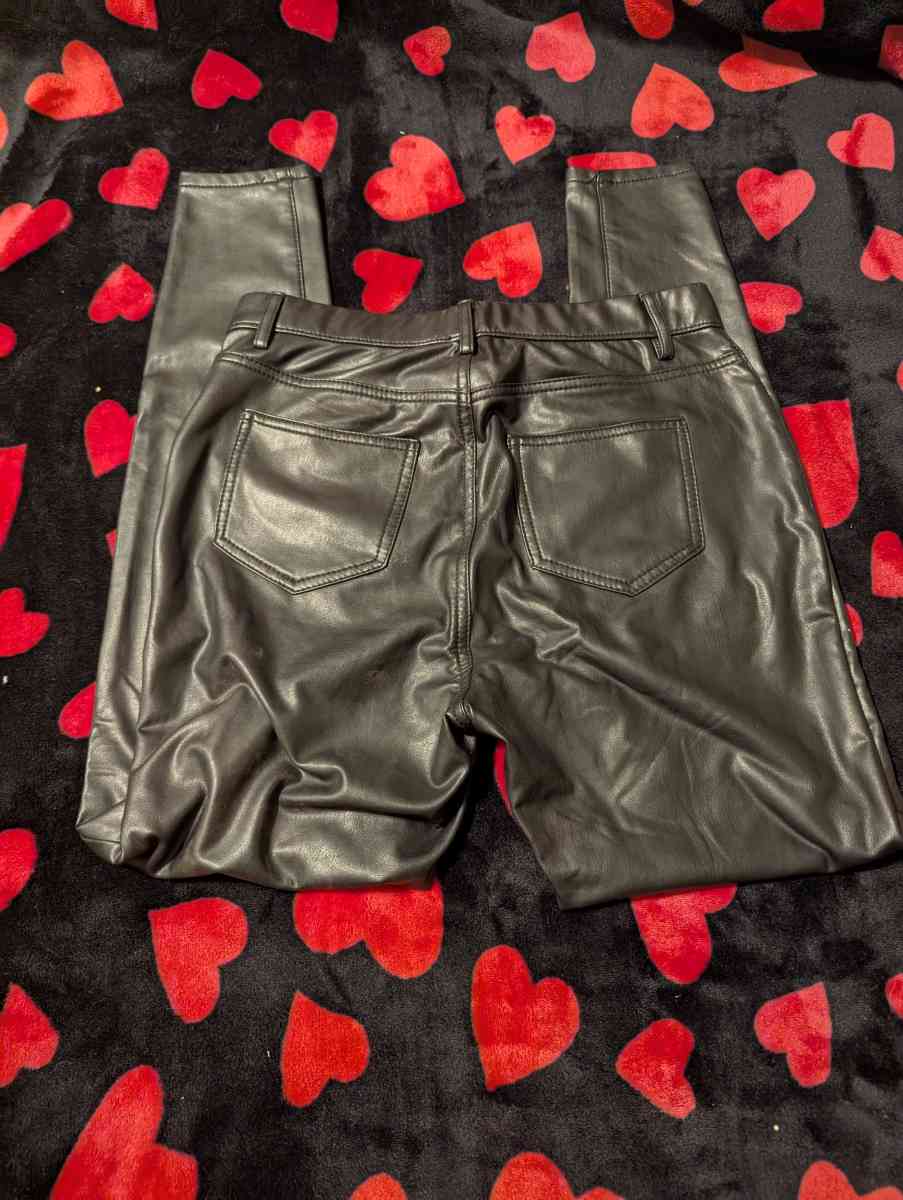Black Faux Leather Skinny Pants - Joplin, Missouri - FleaMarketBay
