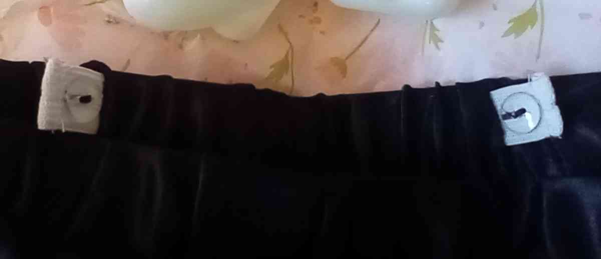 4 to 5yrs Black TuTu Pettiskrt NWT Button Cinchers - Dallas, Texas - FleaMarketBay