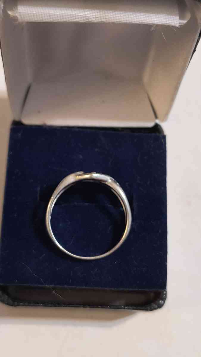 Sterling Silver Heart Ring - Greenville, Illinois - FleaMarketBay