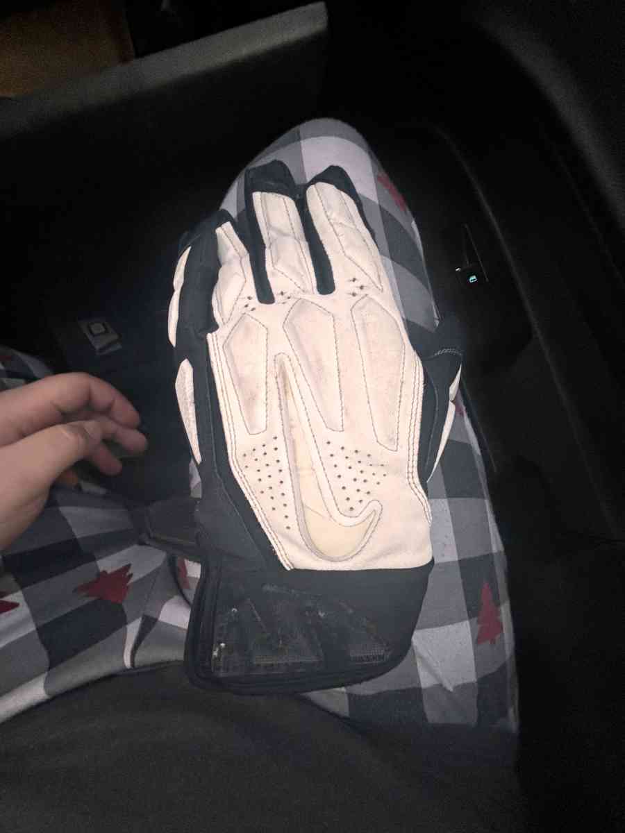 Two left hand gloves for Centers and one XLone XXL - Terre Haute, Indiana - FleaMarketBay