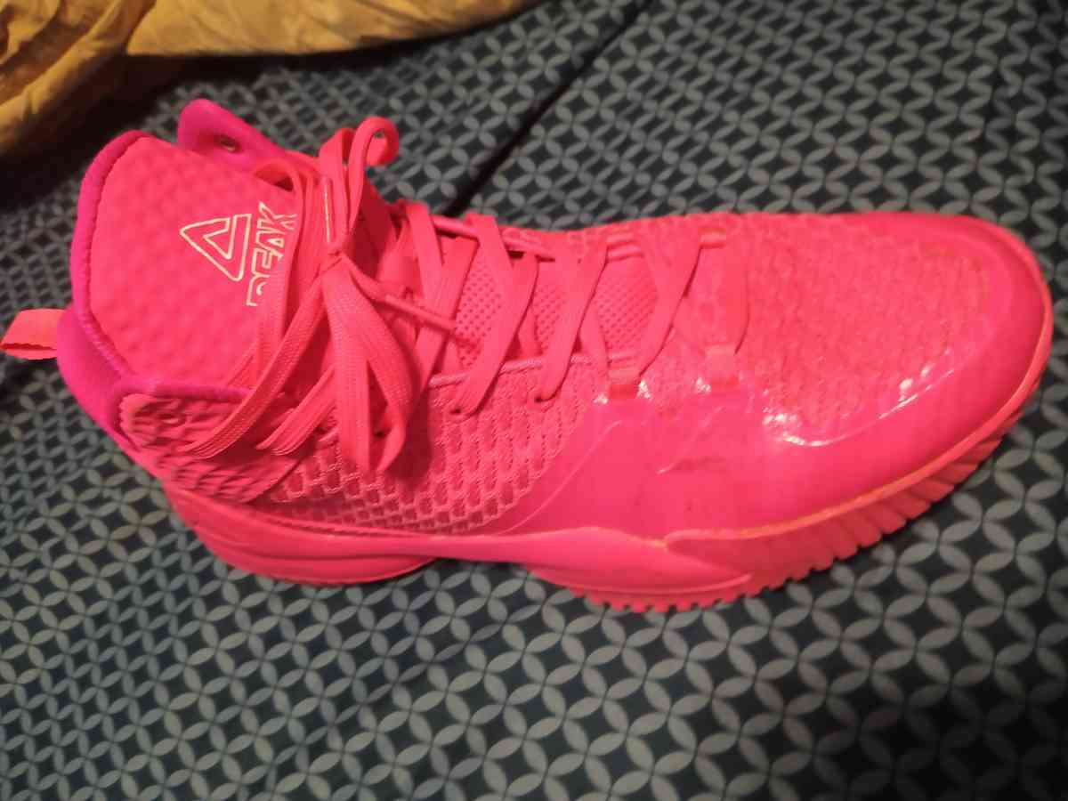 PEAK LOUIS WILLIAMSON SHOES - Springdale, Arkansas - FleaMarketBay