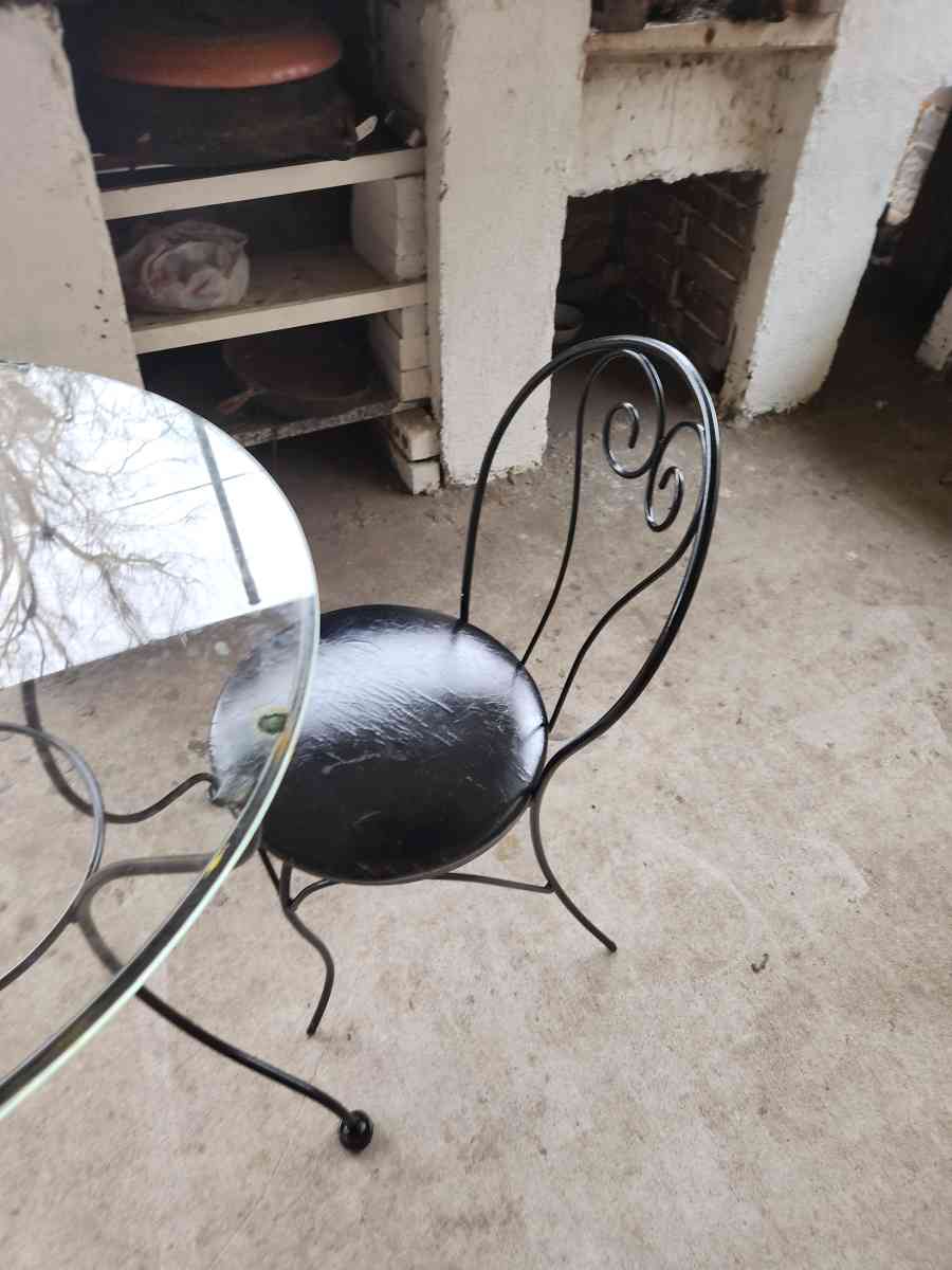 glass small round table iron with chair - Houston, Texas - FleaMarketBay