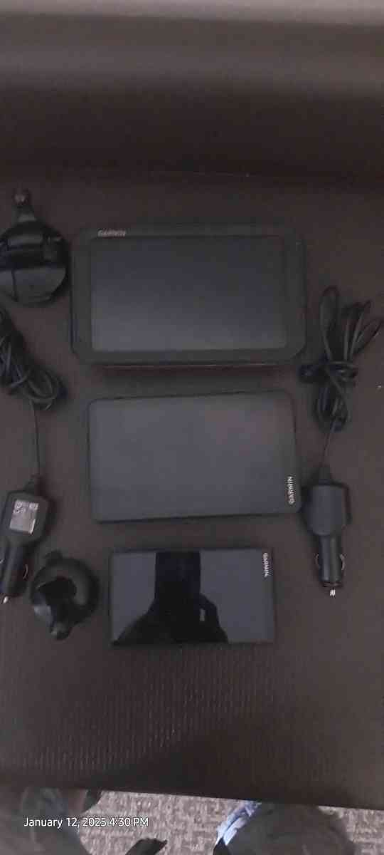 3 GARMIN DEZL DEZLCAM 785 DEZL QTR500 DEZL QTR700 - Dallas, Texas