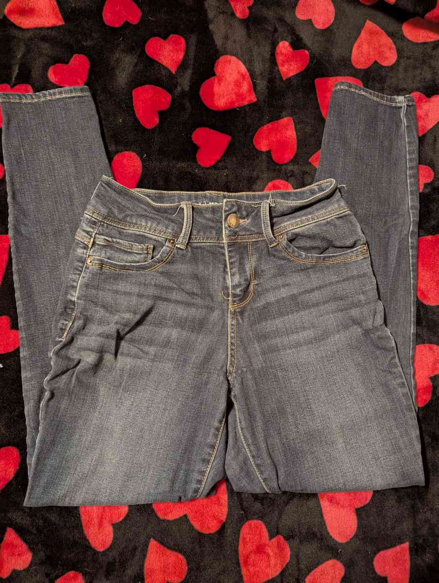 Size 9 Skinny Jeans - Joplin, Missouri